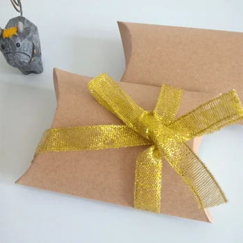 100 бр / партида възглавница форма Крафт хартия бонбони подарък чанта кутия за опаковане чанти панделка сватба & парти панделка