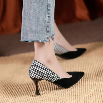 Дамска мода Заострени пръсти Черно & Бяло каре Пролетни обувки на висок ток Дама Сладък комфорт Европейски стилен Heel Помпи Zapatos E302