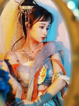 Сънят на будоара: Хан костюм, екзотичен стил, Tianzhu принцеса, западните региони момиче, Хан костюм, подобрена бродерия, хан